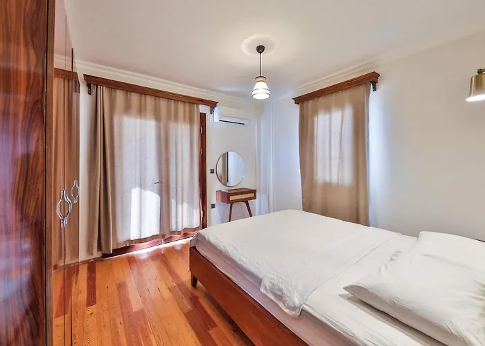 尼尔瓦纳公寓 *